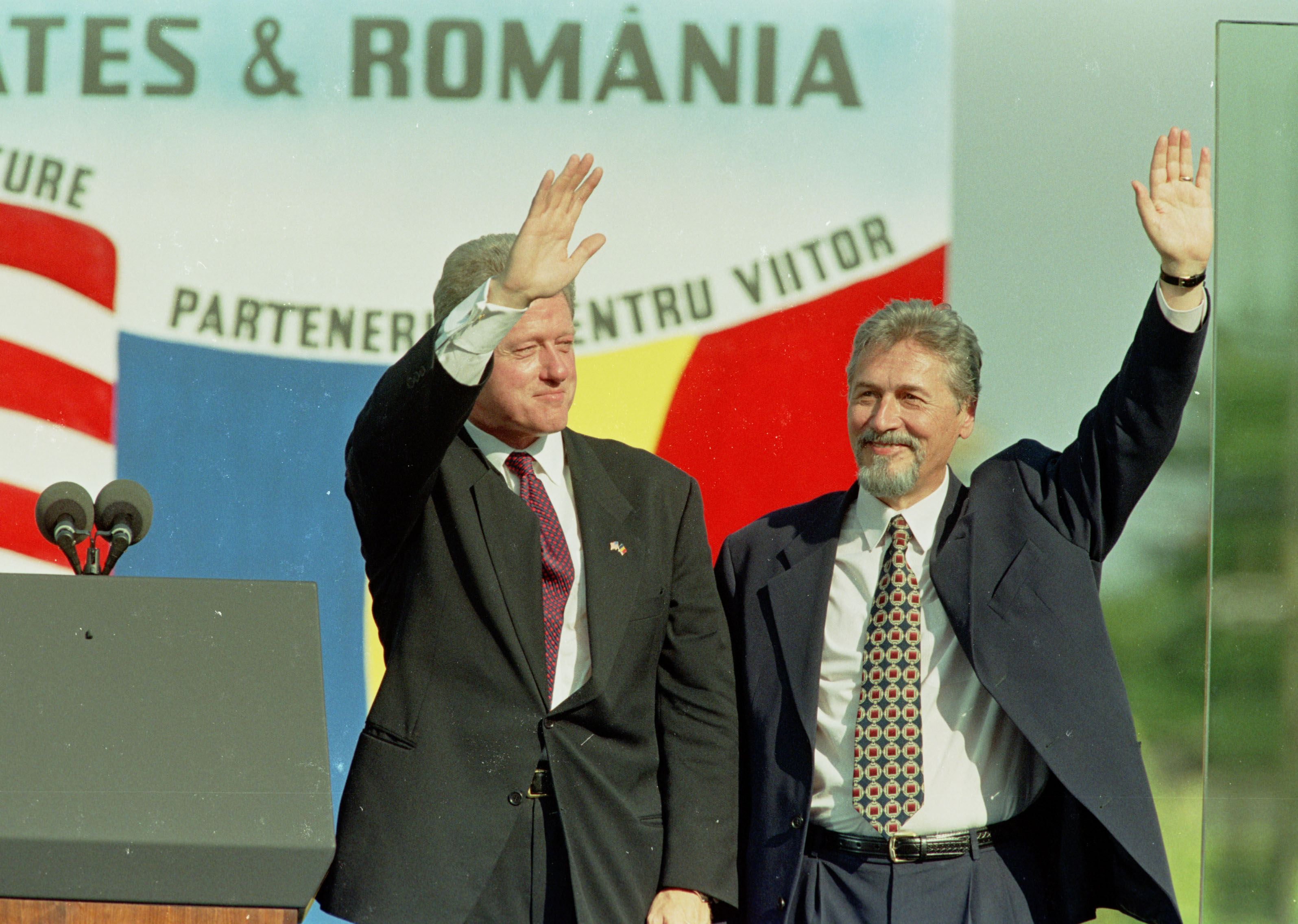 Vizita lui Bill Clinton la București