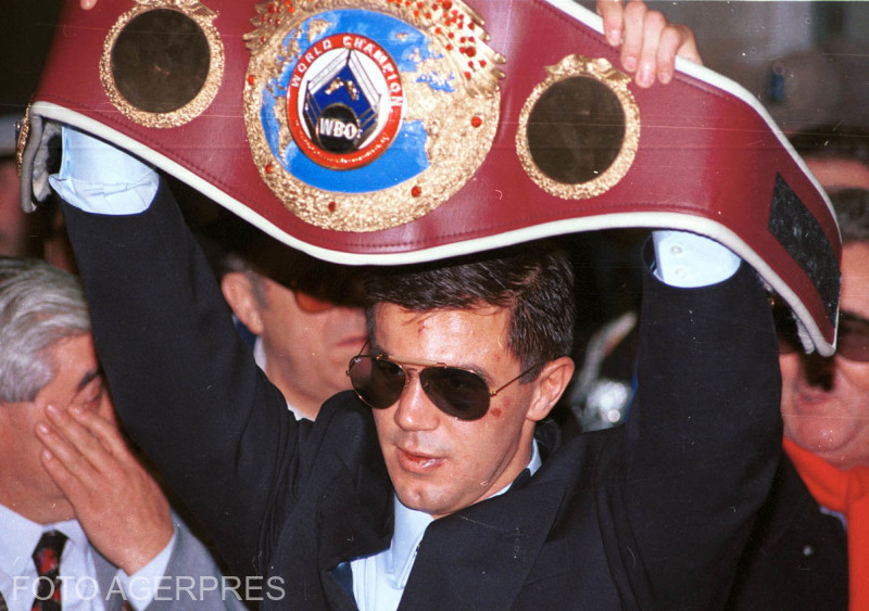 Boxerul român Mihai Leu a cucerit titlul mondial