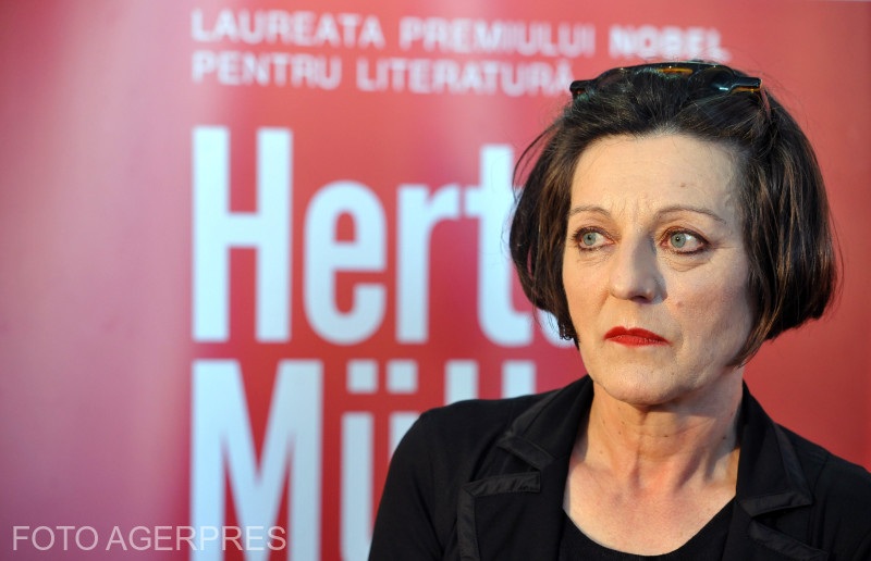Herta Müller primeşte Premiul Nobel pentru Literatură