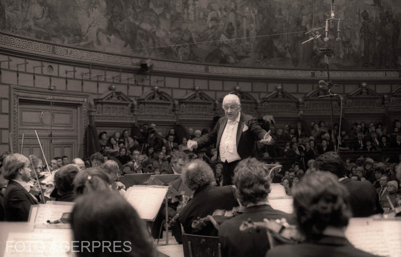 Sergiu Celibidache dirijează primul concert la Ateneul Român